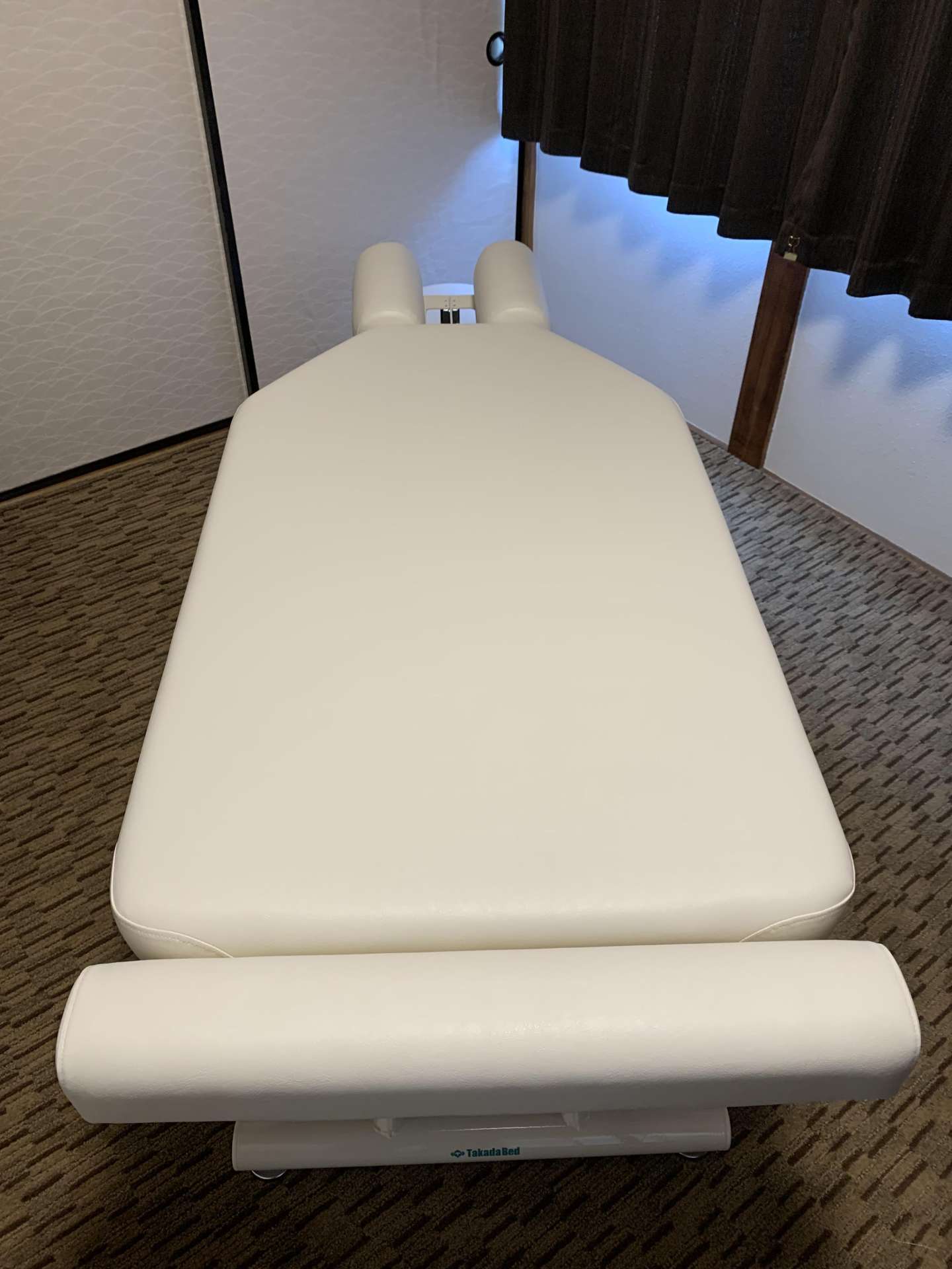 施術ベッドが新しくなりました。